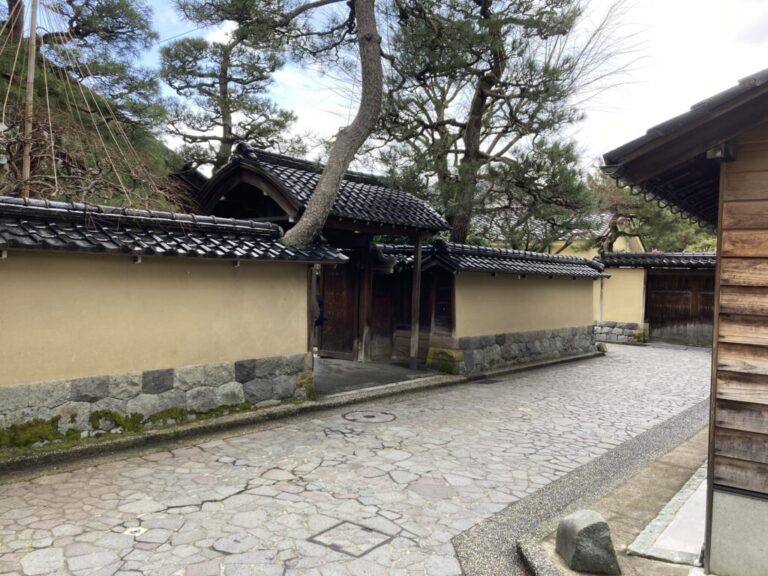 金沢武家屋敷観光 日本一の大藩、加賀百万石の超豪華な武家屋敷を巡る - どらきちの歴史紀行